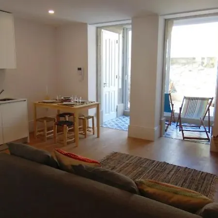 Lovely With Cute Terrace In Centre * Porto
