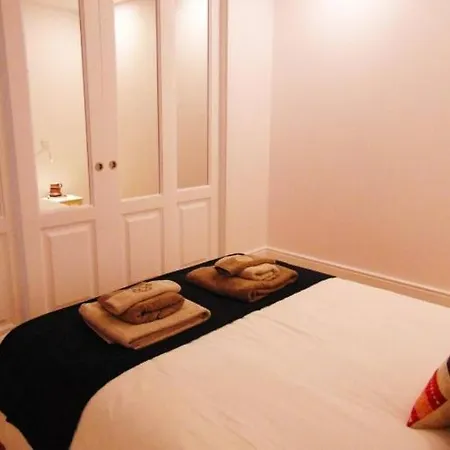 Lovely With Cute Terrace In Centre *